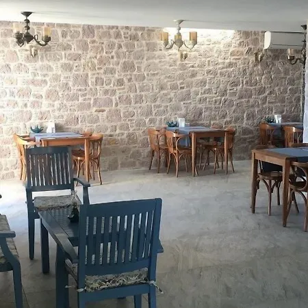 Cunda Mira Butik Couette-café Ayvalı