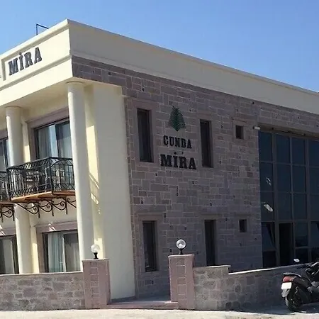 Cunda Mira Butik Couette-café