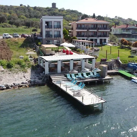 Couette-café Cunda Mira Butik Ayvalı