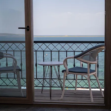 Couette-café Cunda Mira Butik